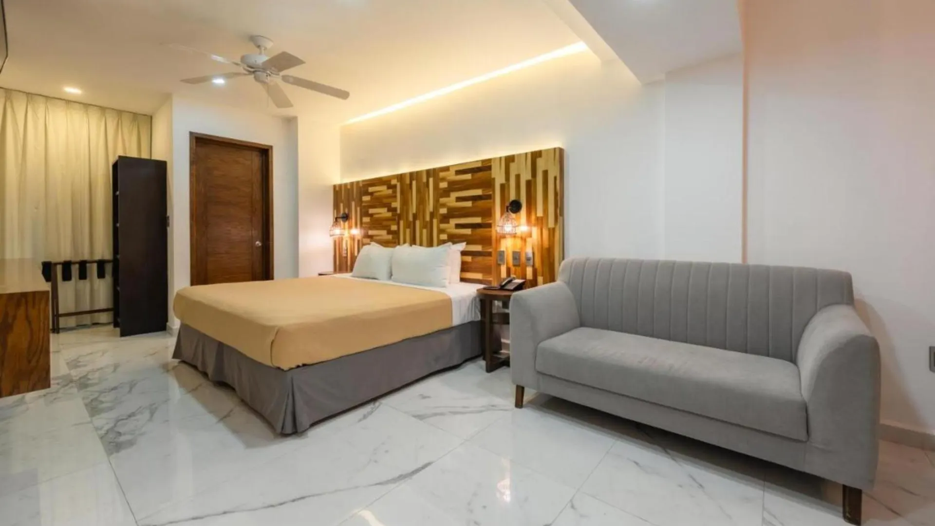 Collection O Hotel Marvic Playa del Carmen Mexico
